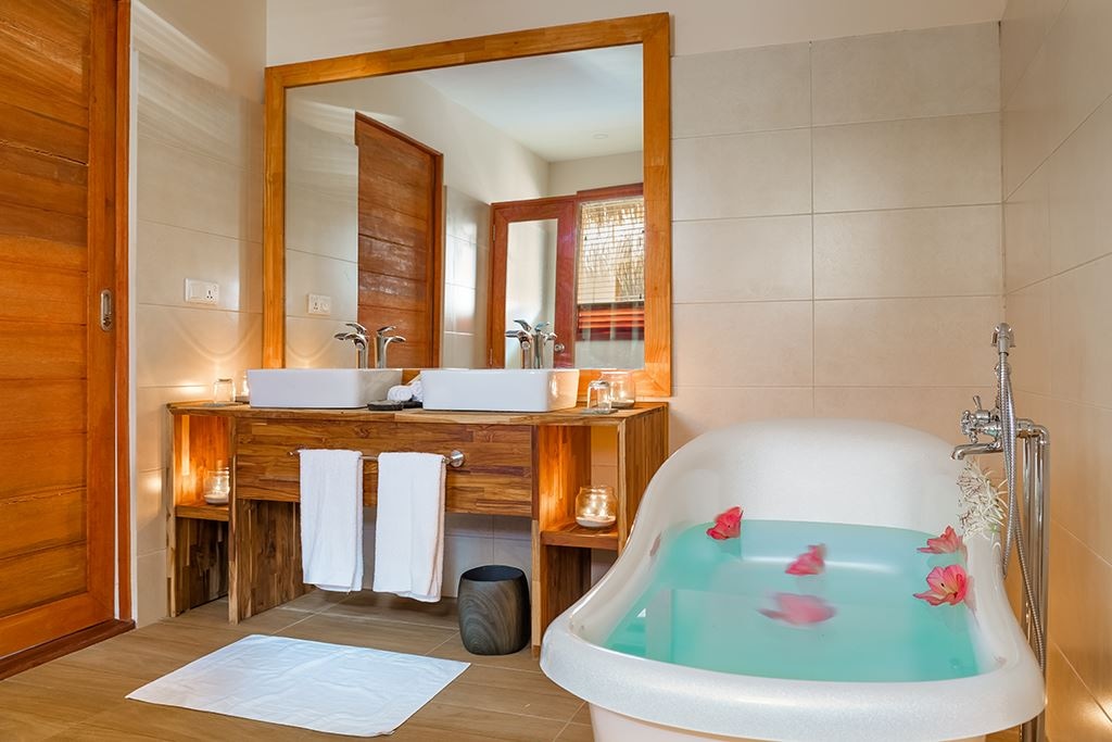 rooms-water-villa-with-pool