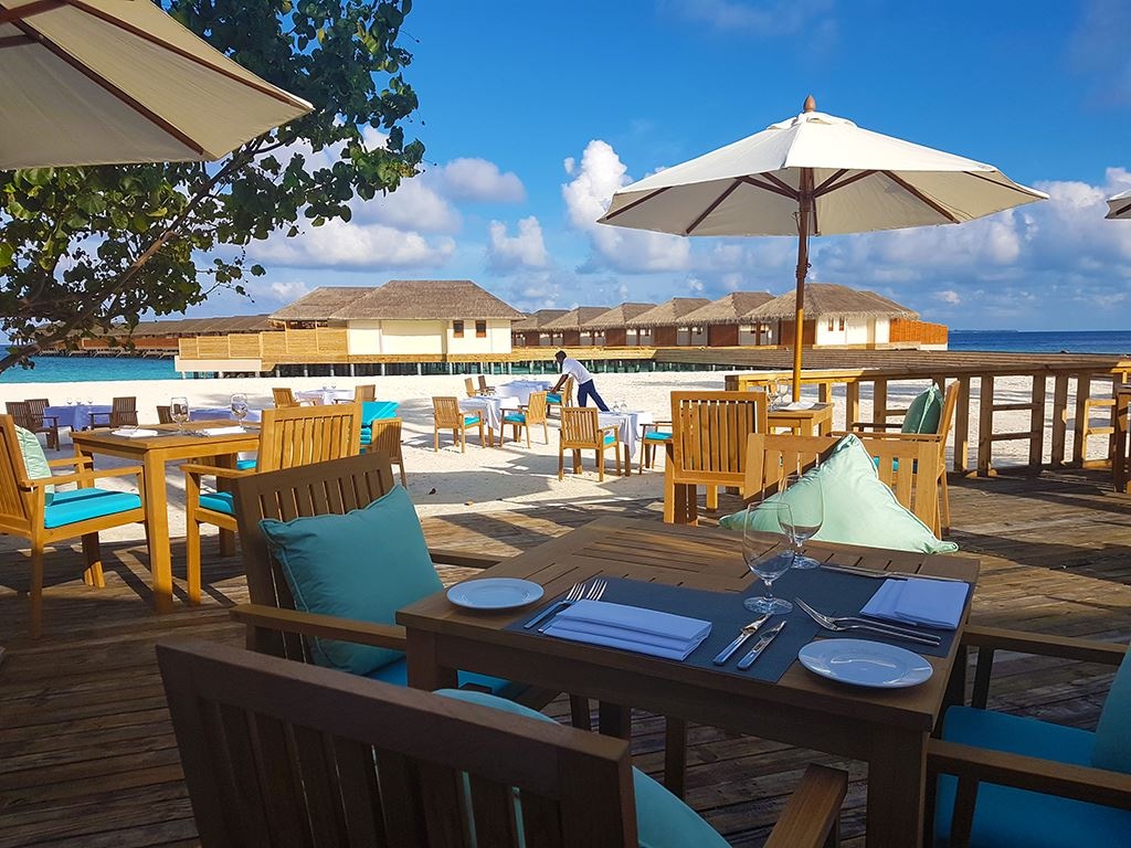 restaurants-olive-me-restaurant