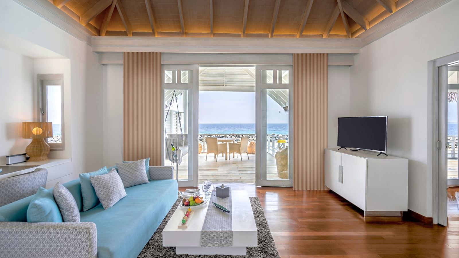 rooms-over-water-suite-with-private-pool