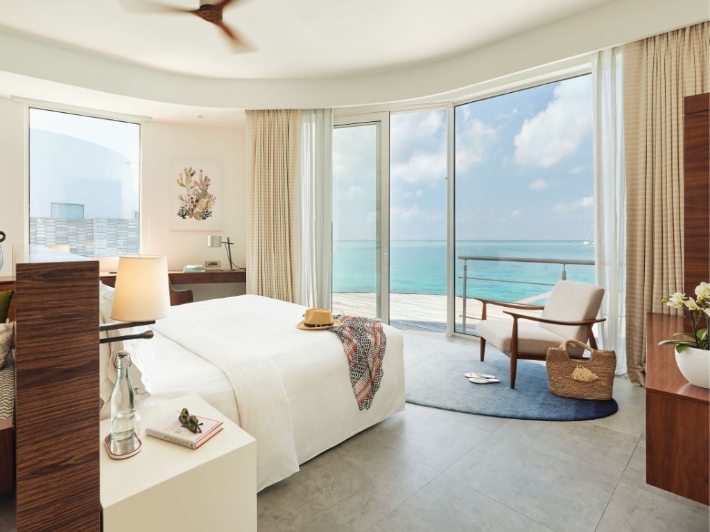 rooms-prestige-water-villa-with-pool