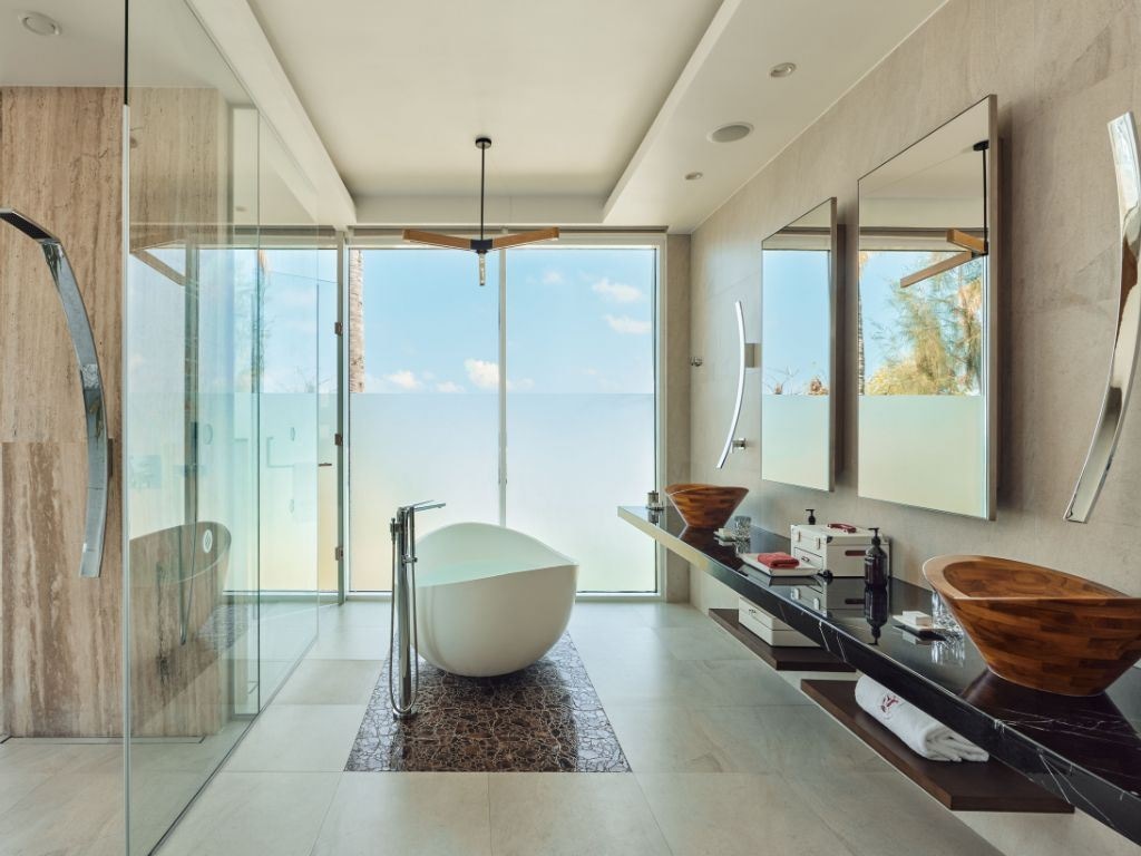 rooms-three-bedroom-beach-retreat-with-pool