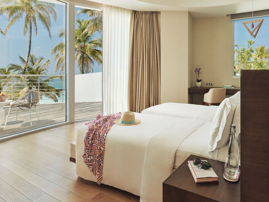 rooms-three-bedroom-beach-retreat-with-pool