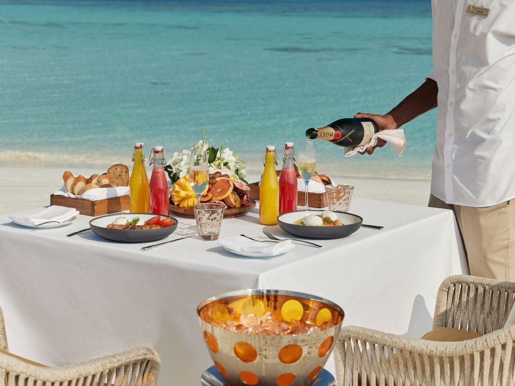 restaurants-in-villa-dining