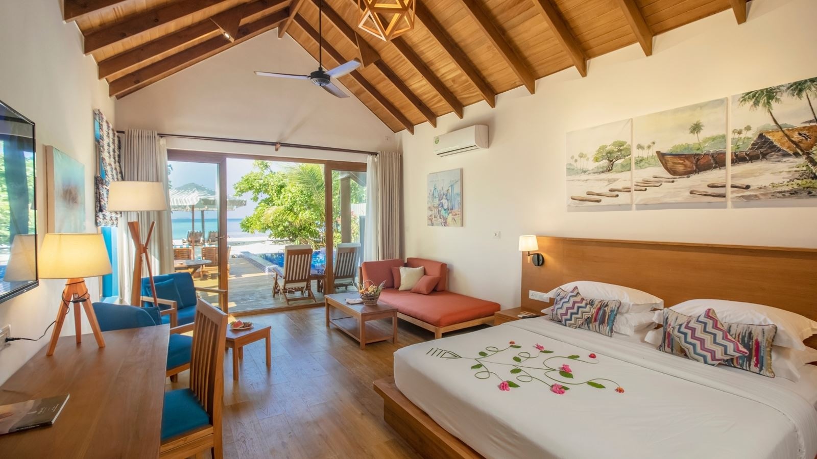 rooms-deluxe-beach-pool-villas