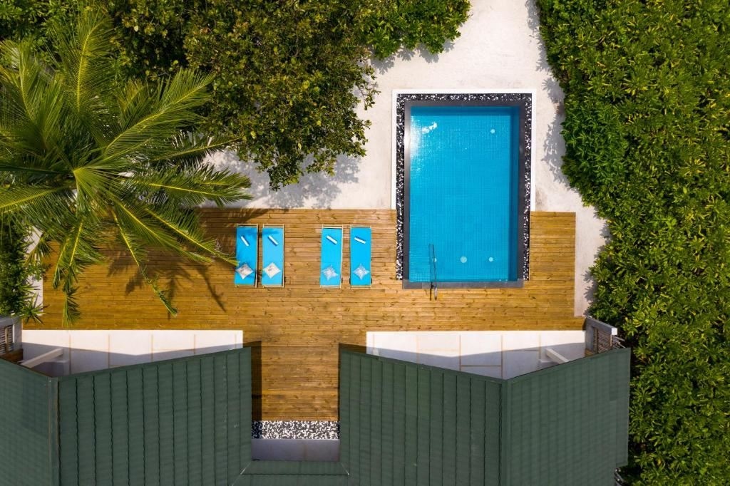 rooms-twobedrooms-beach-residence-with-pool