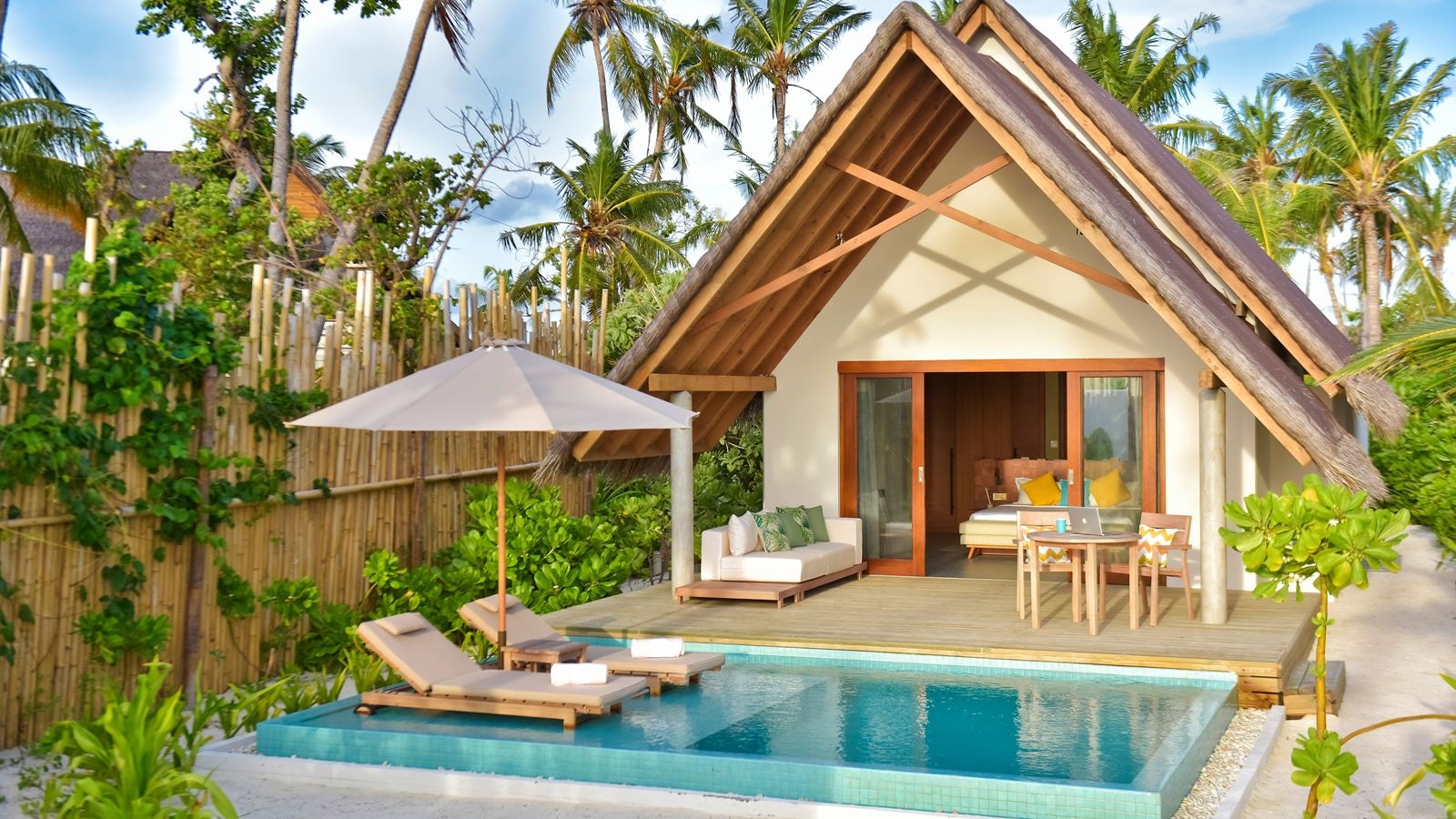 rooms-pool-beach-villa-sunset