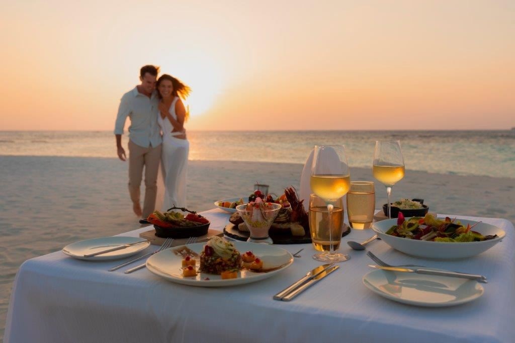 restaurants-room-service