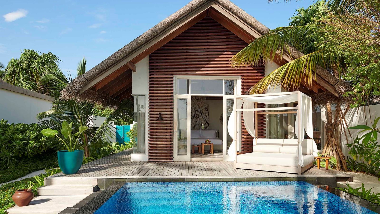 rooms-deluxe-beach-sunset-villa-with-pool