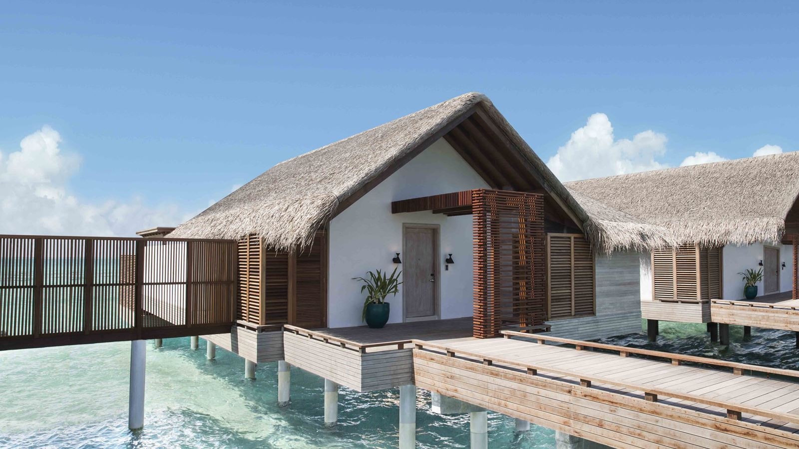 rooms-water-sunrise-villa-with-pool