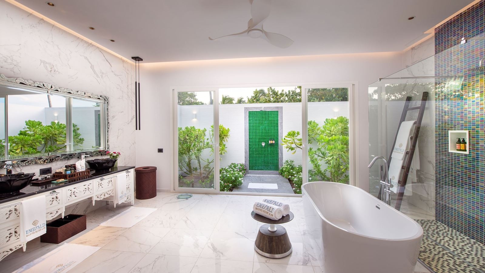 rooms-beach-villa-with-pool