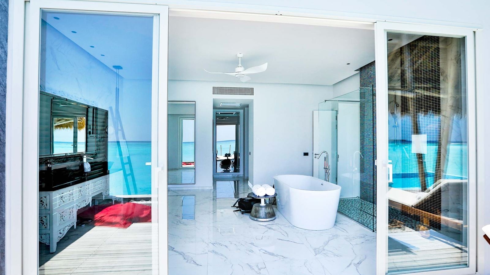 rooms-water-villa-with-pool