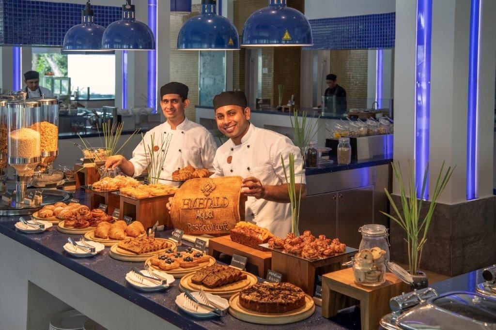 restaurants-aqua-buffet-restaurant