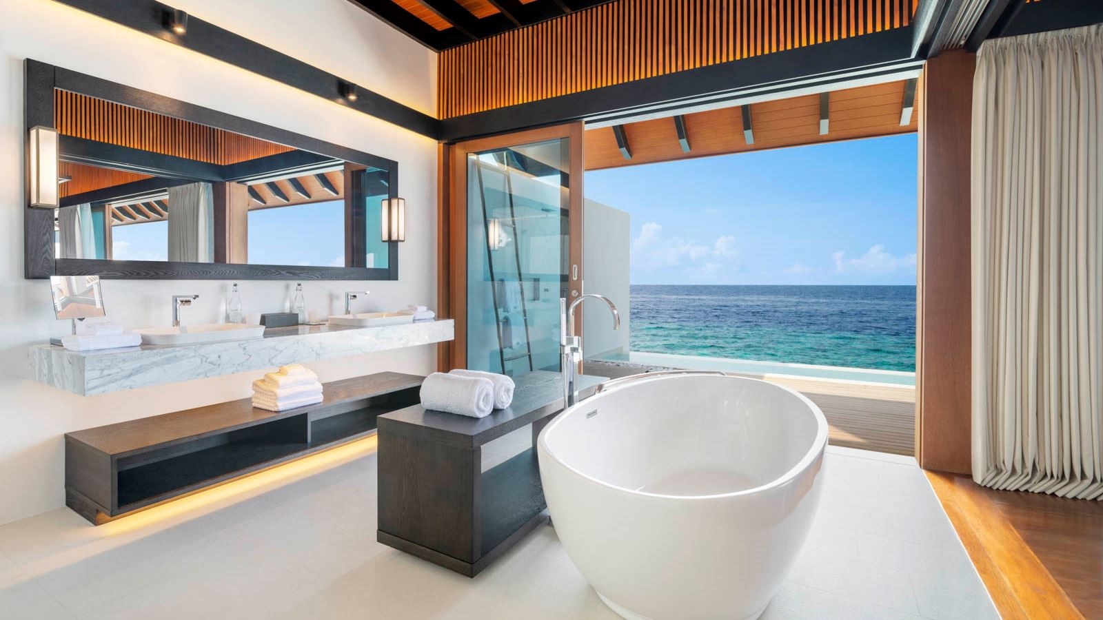 rooms-overwater-villa-pool