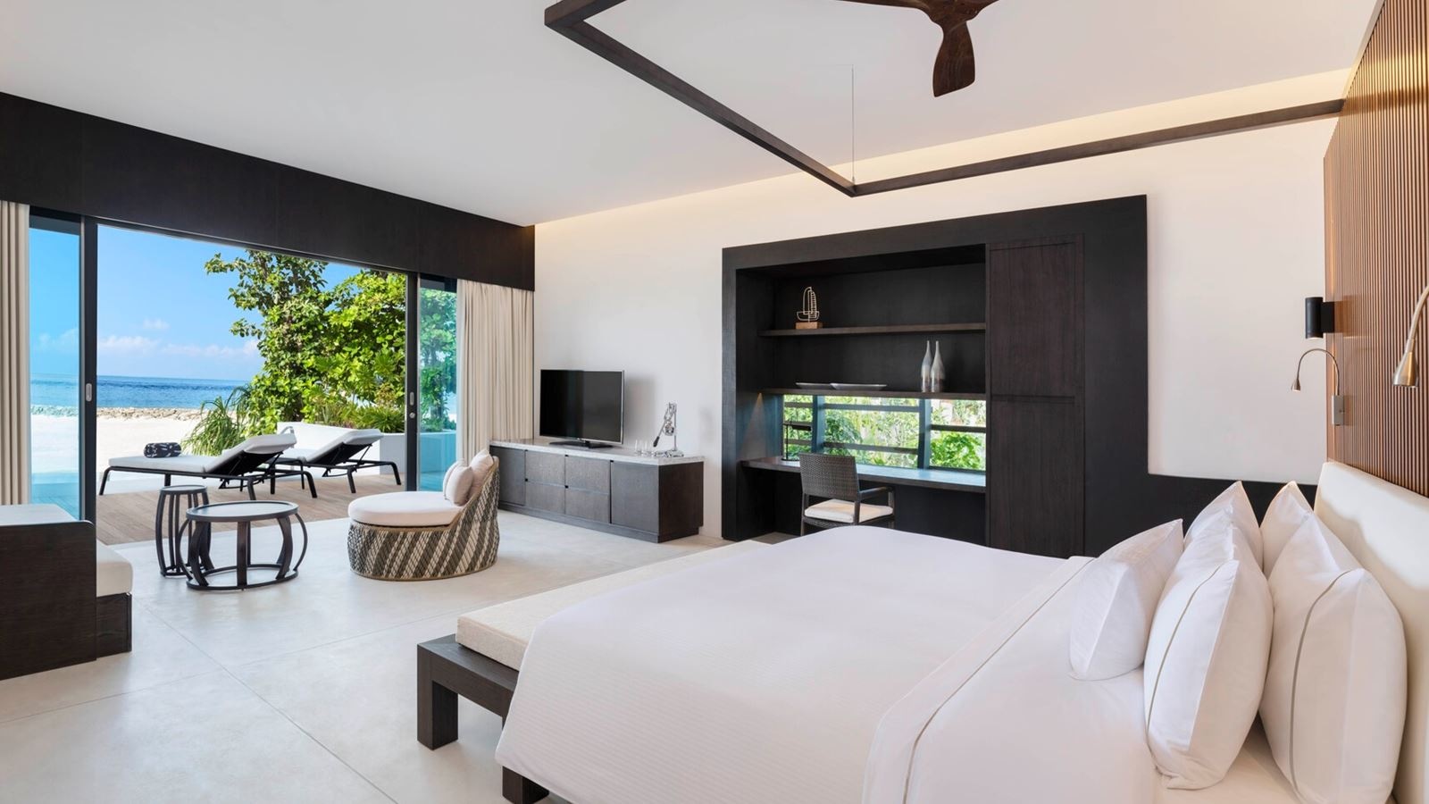 rooms-2-bedroom-beach-villa-with-pool