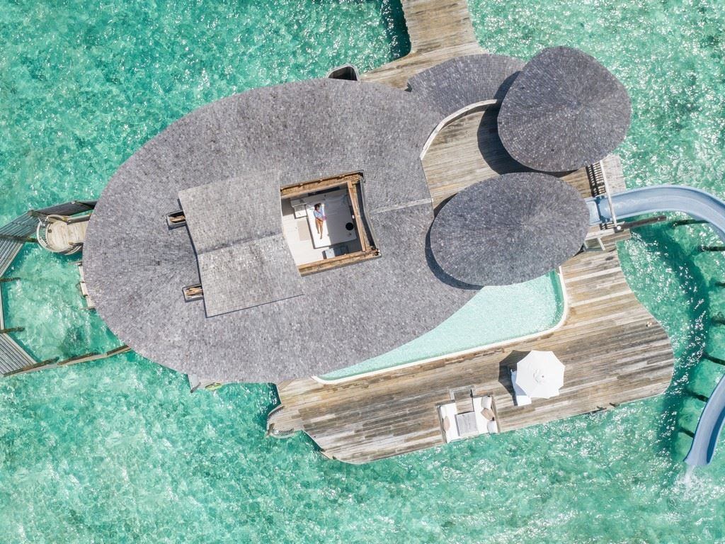 rooms-1-bedroom-water-retreat-with-slide