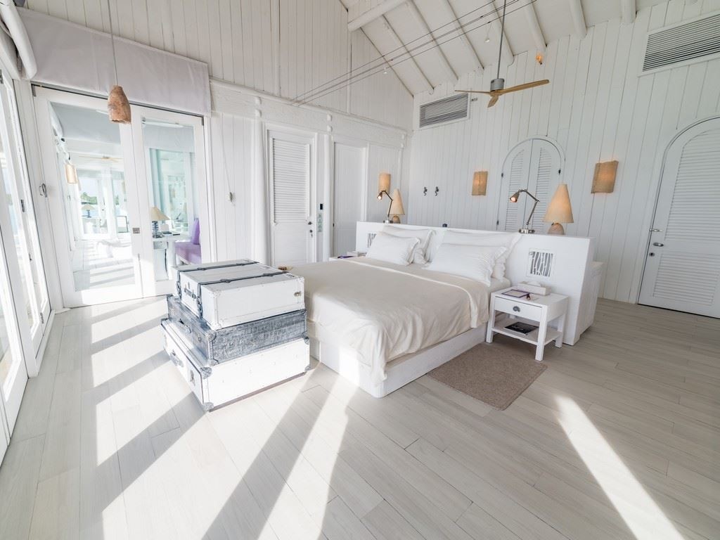 rooms-3-bedroom-water-retreat-with-slide