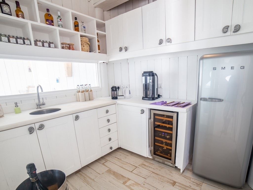 rooms-3-bedroom-water-retreat-with-slide