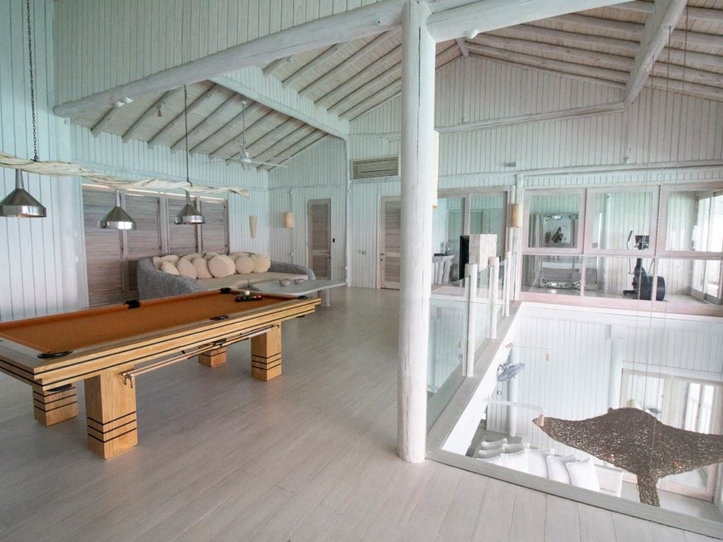 rooms-4-bedroom-water-retreat-with-slide