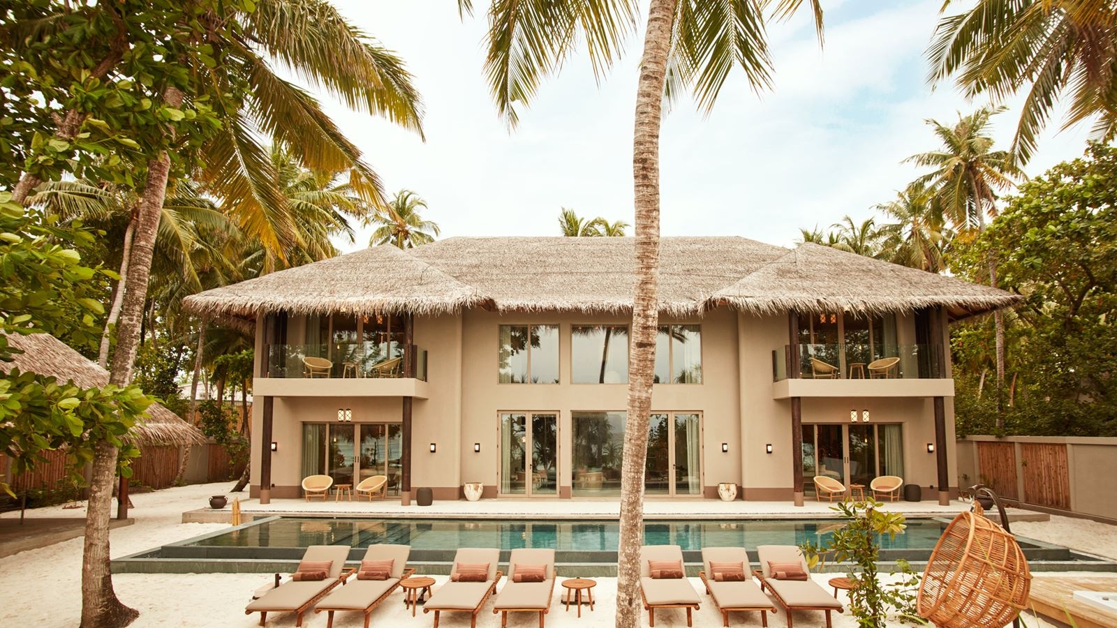 rooms-fourbedroom-beach-residence-with-pool