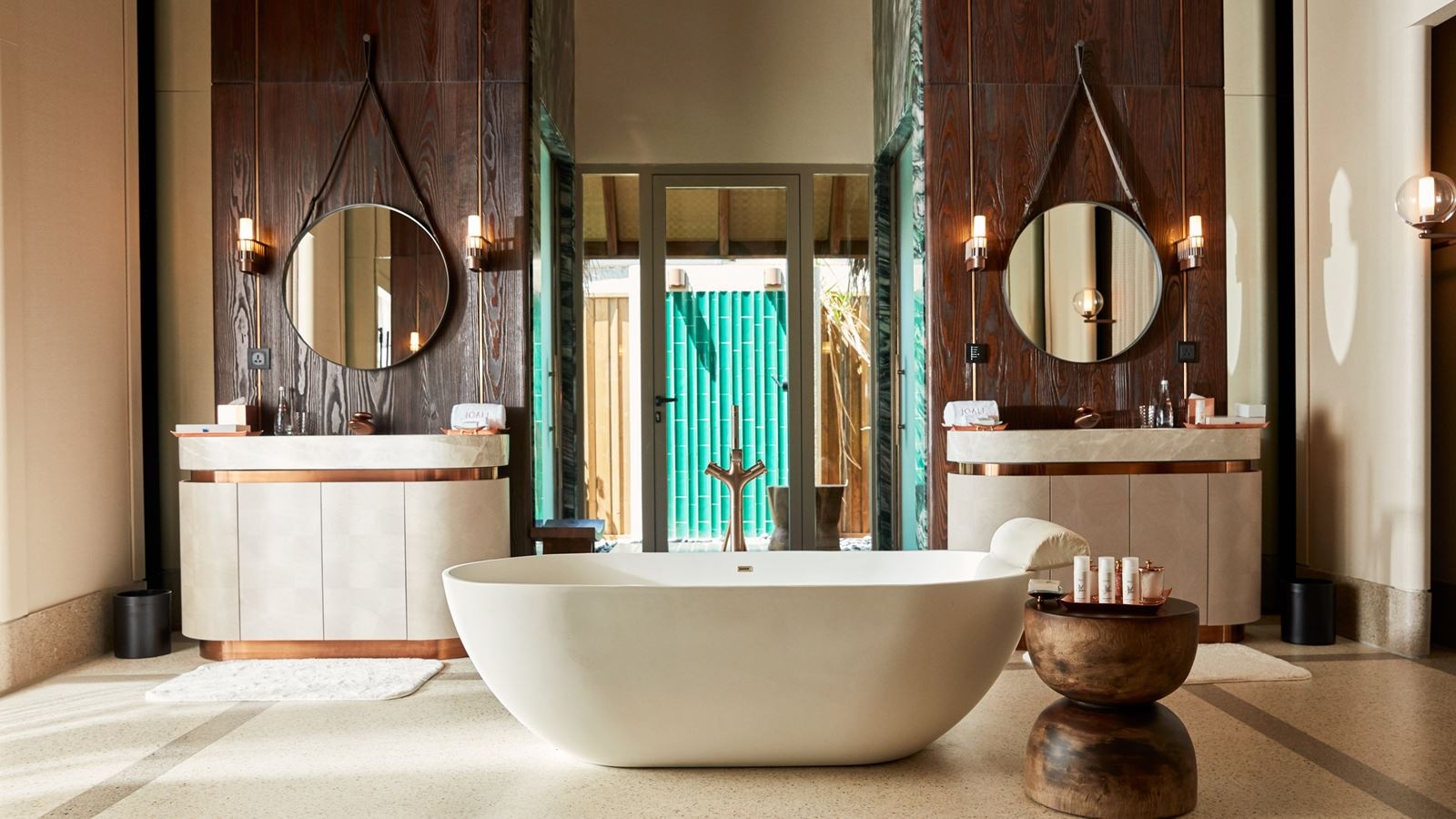 rooms-luxury-water-villa-with-pool