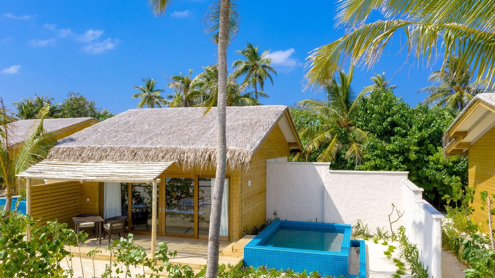 rooms-beach-suite-with-pool