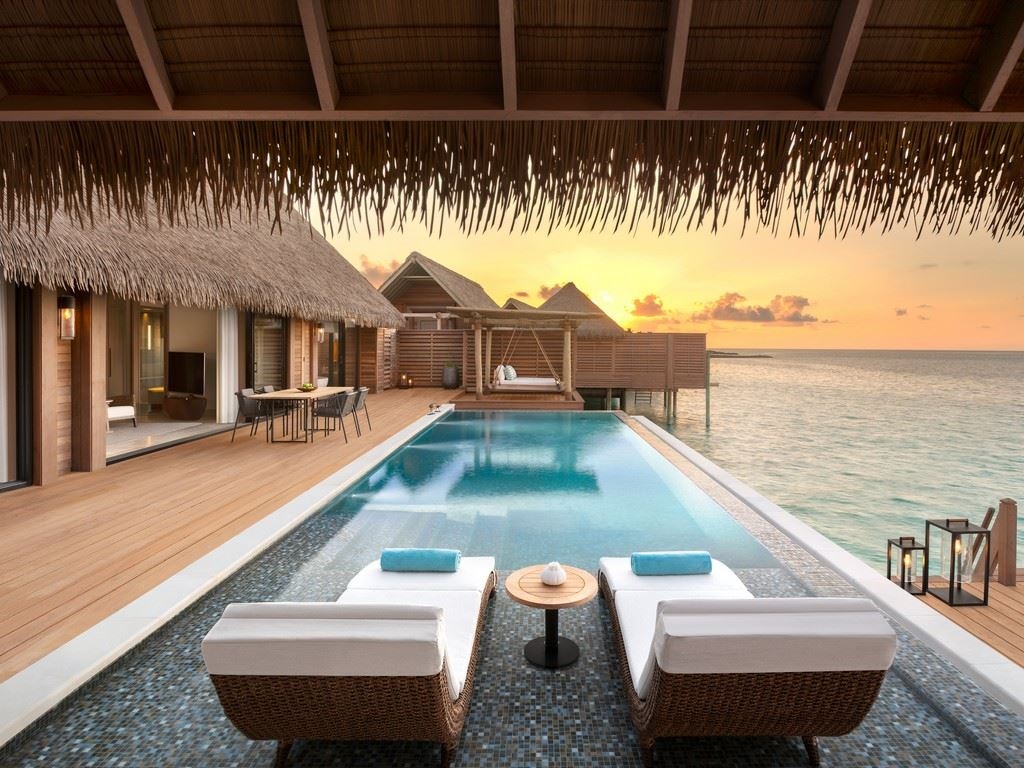 rooms-grand-reef-villa-with-pool