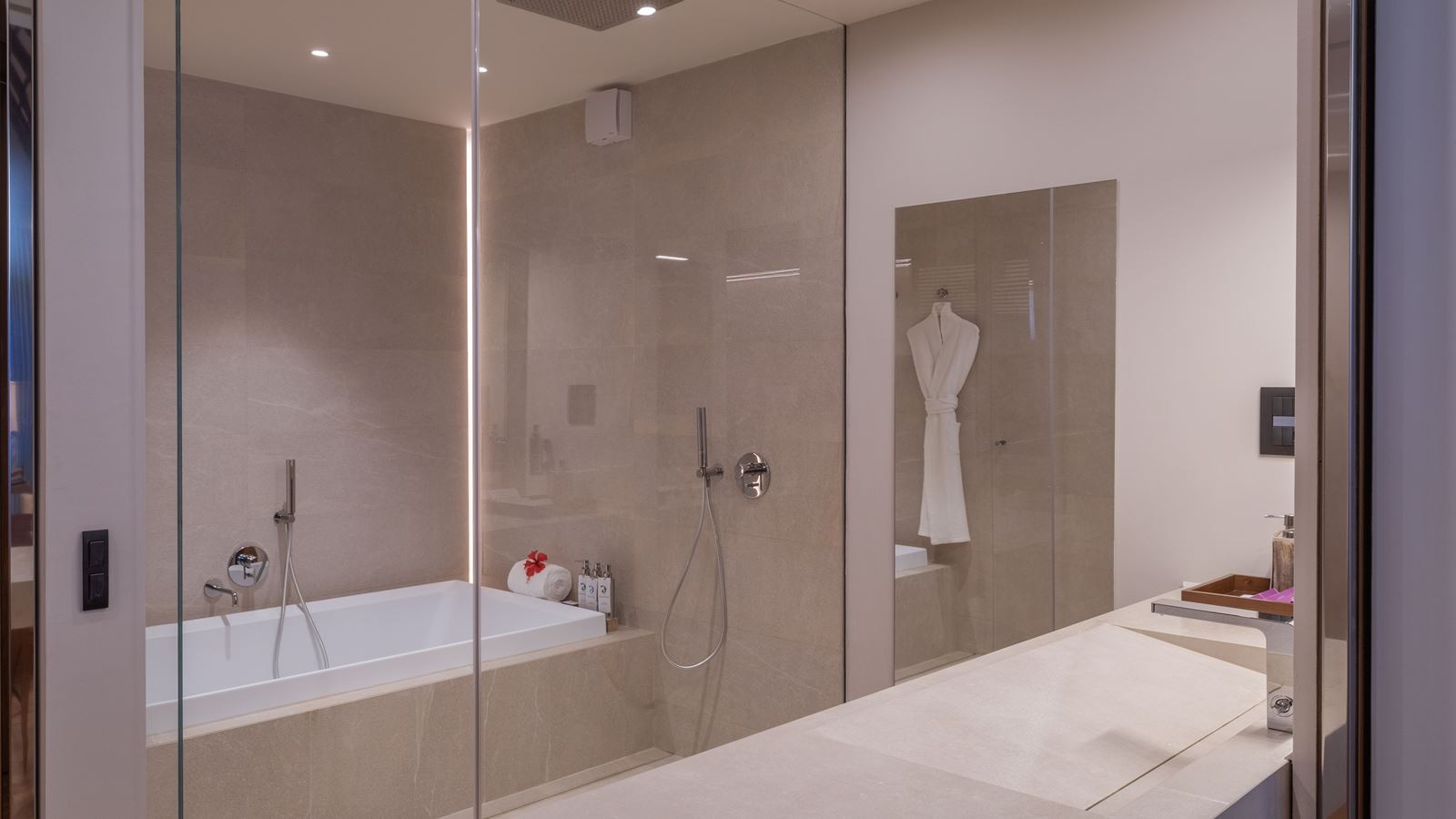 rooms-sunset-water-bungalow-with-jacuzzi