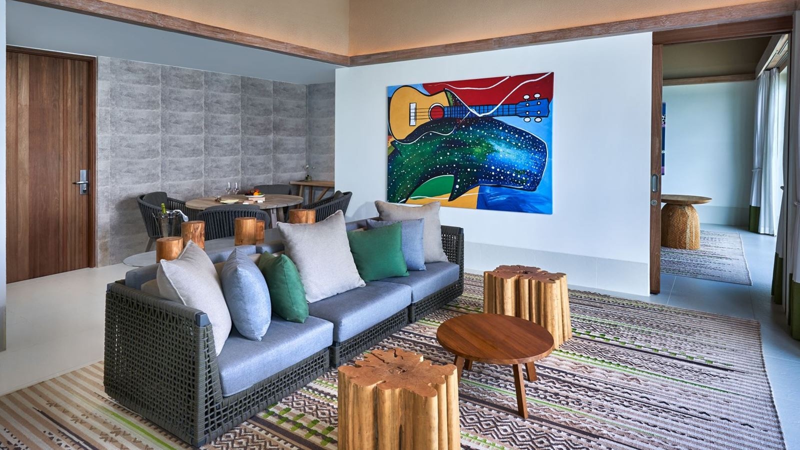 rooms-rock-royalty-overwater-pool-villa-2-bedroom