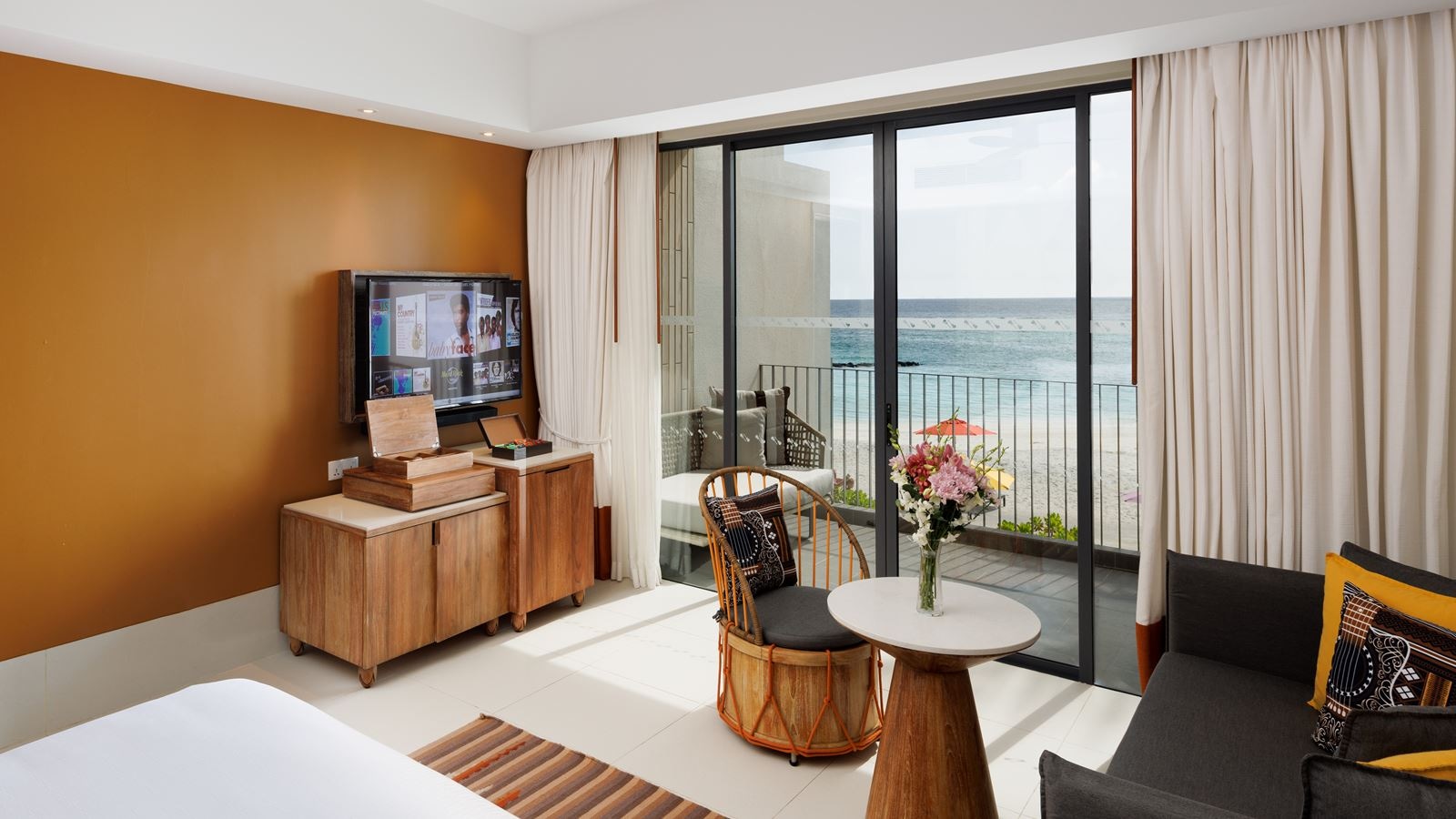 rooms-silver-sky-studioking