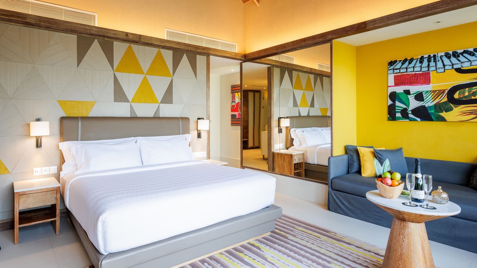 rooms-gold-beach-pool-villaking