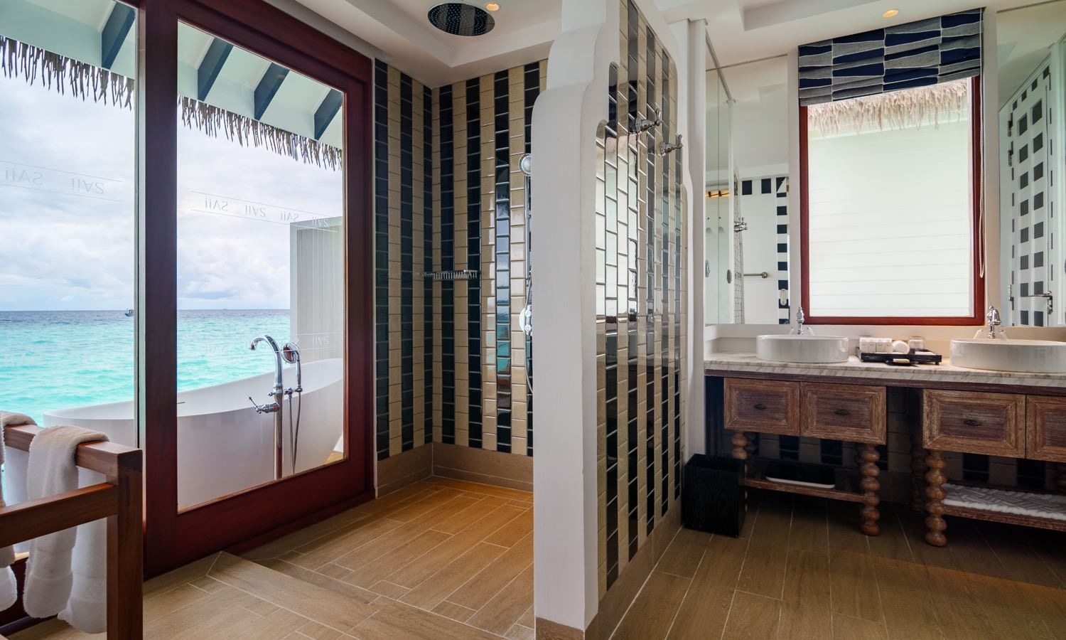 rooms-overwater-villa