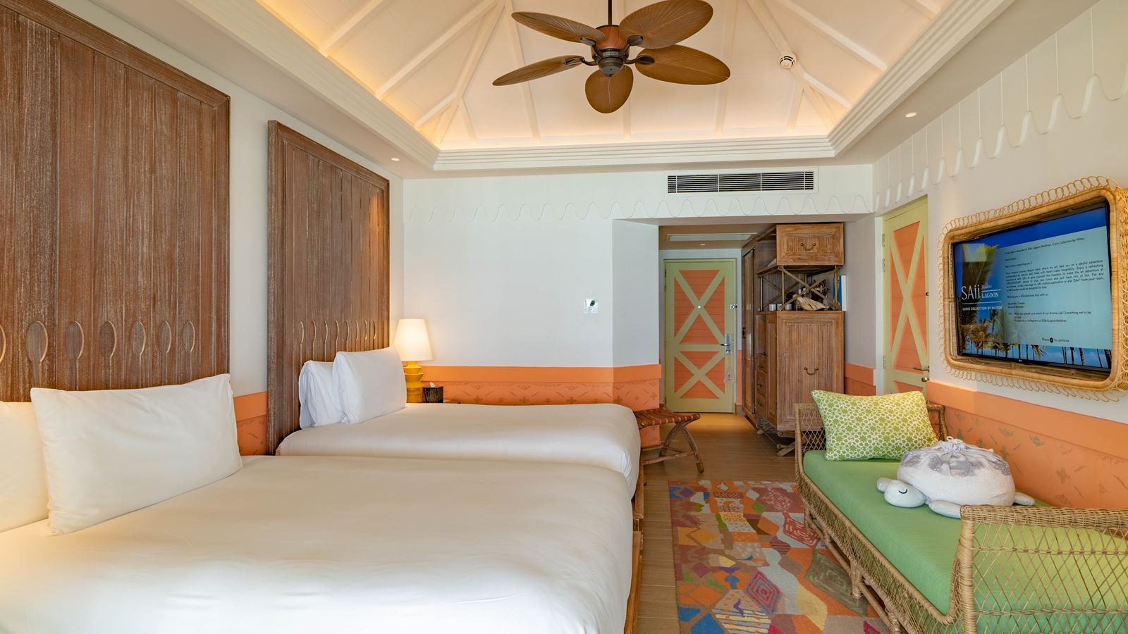 rooms-sky-family-room