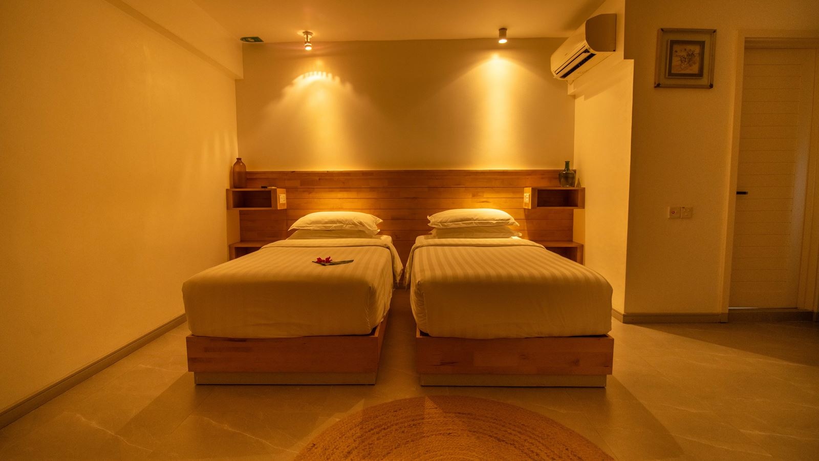 rooms-deluxe-plus-seaview