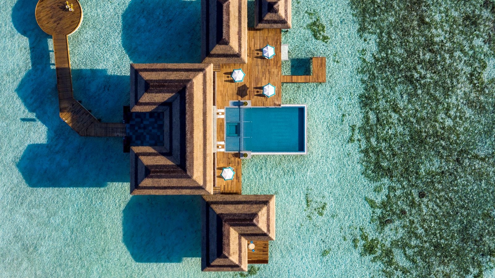 rooms-4-bedroom-ocean-pool-retreat