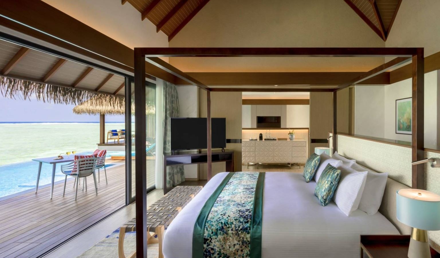 rooms-ocean-pool-suite