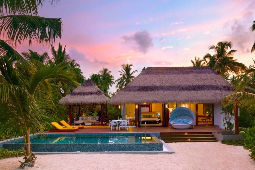 rooms-family-beach-pool-villa