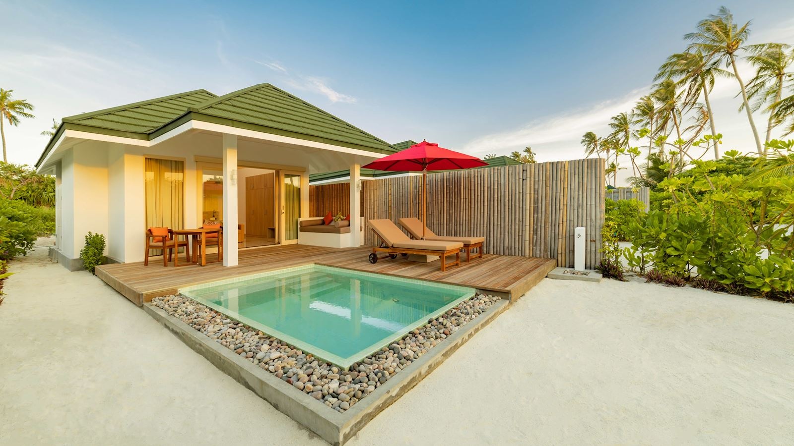 rooms-sunset-pool-beach-villa