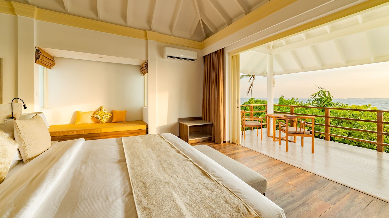 rooms-two-storey-pool-beach-residence