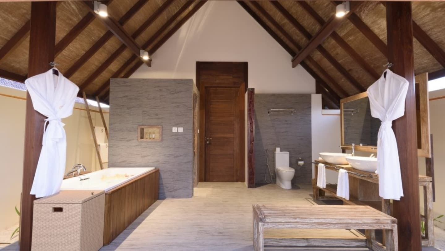 rooms-sunrise-beach-villa