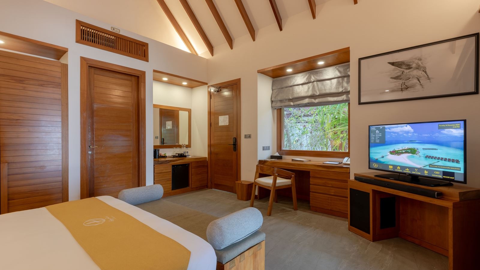 rooms-sunrise-beach-villa