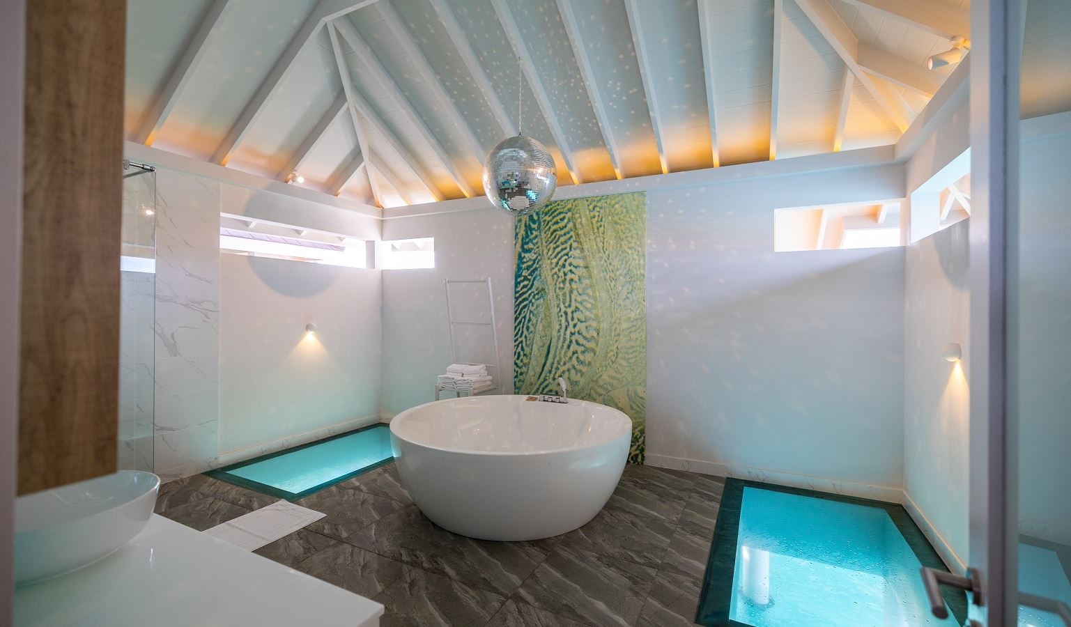 rooms-2-bedroom-lagoon-overwater-villa-with-pool