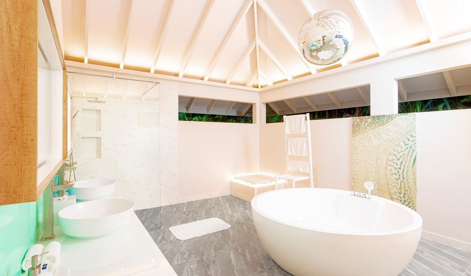 rooms-ocean-beach-villa-with-pool