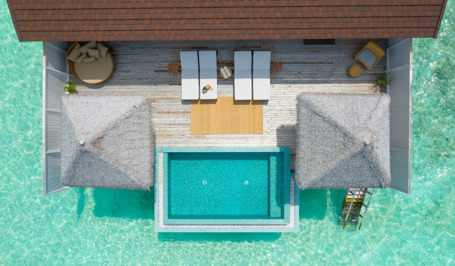 rooms-the-standard-residence-villa-with-pool