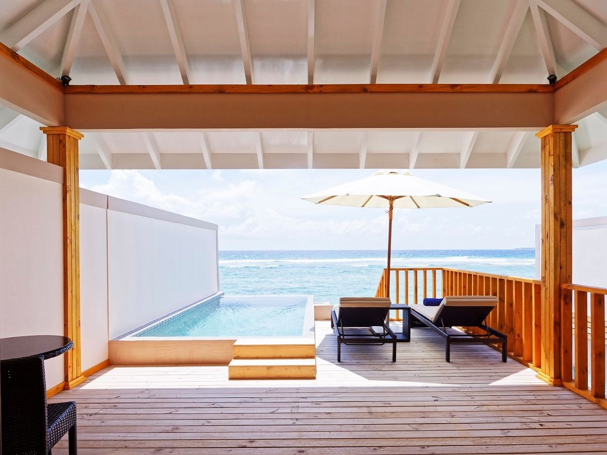 rooms-ocean-pool-villa