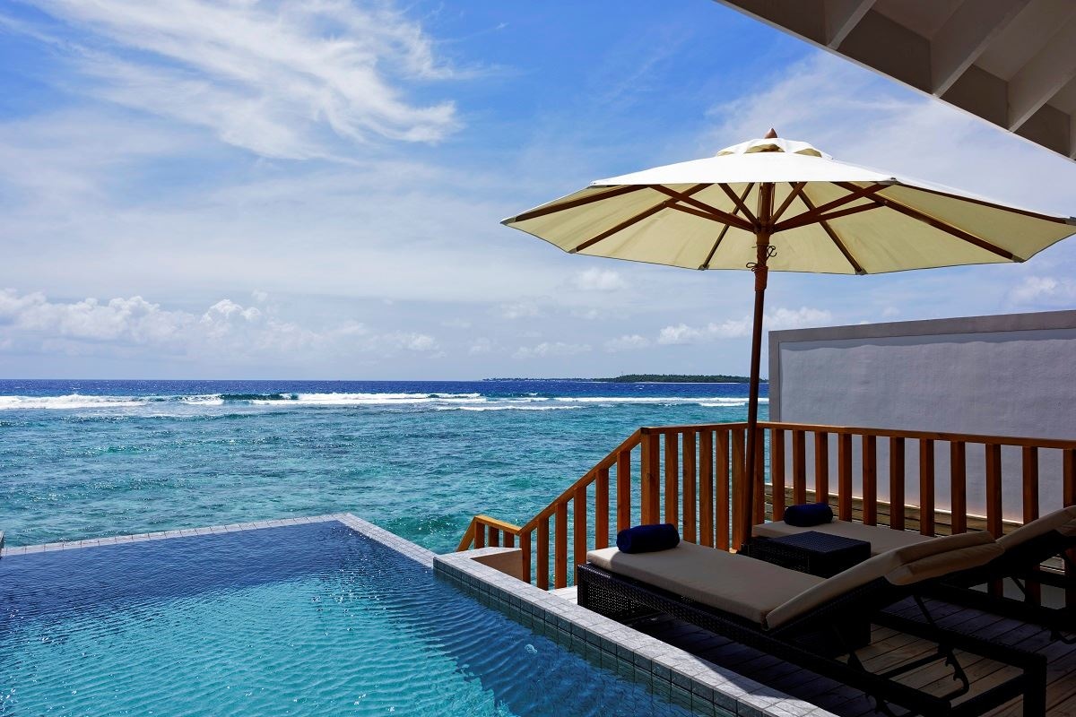 rooms-ocean-pool-villa