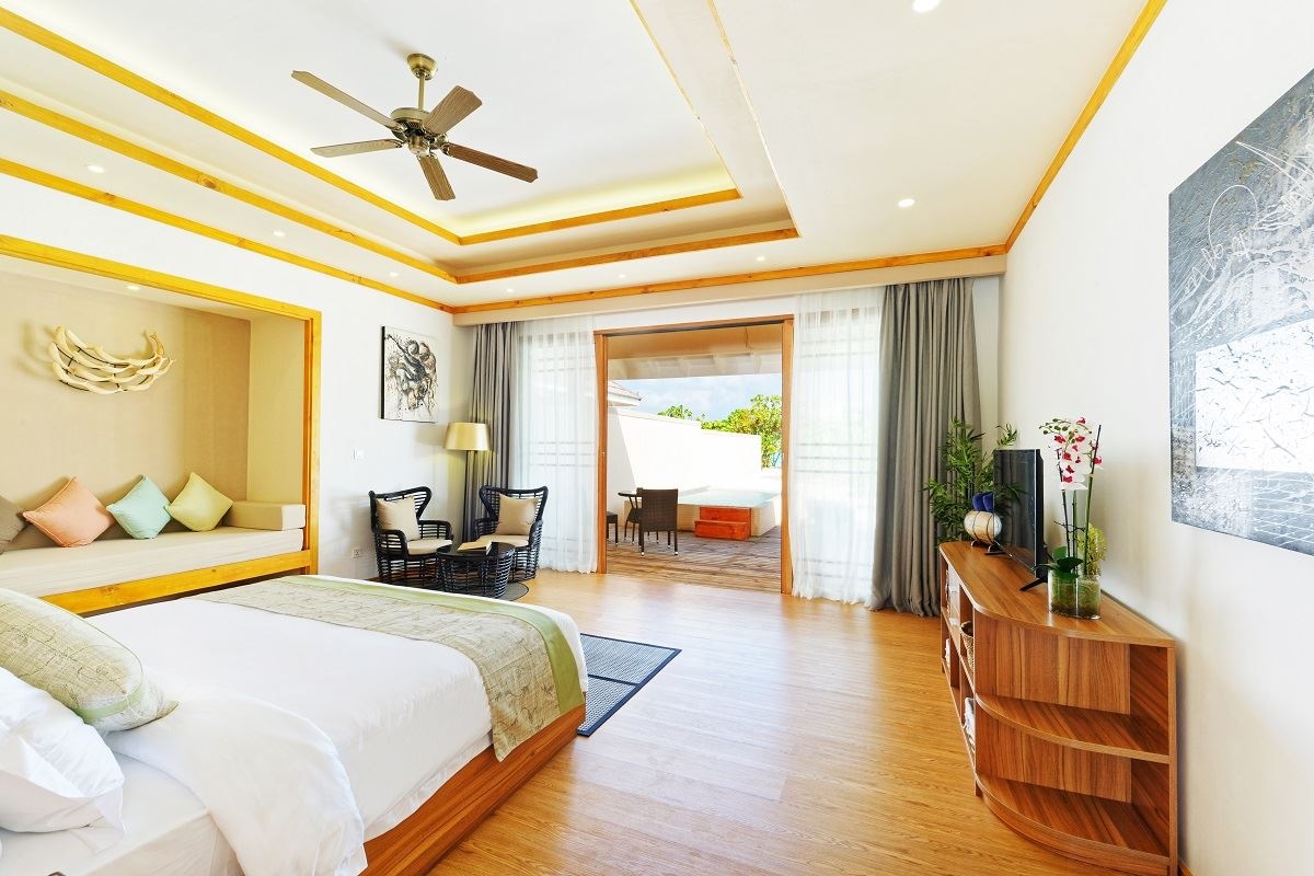rooms-two-bedrooms-beach-pool-residence