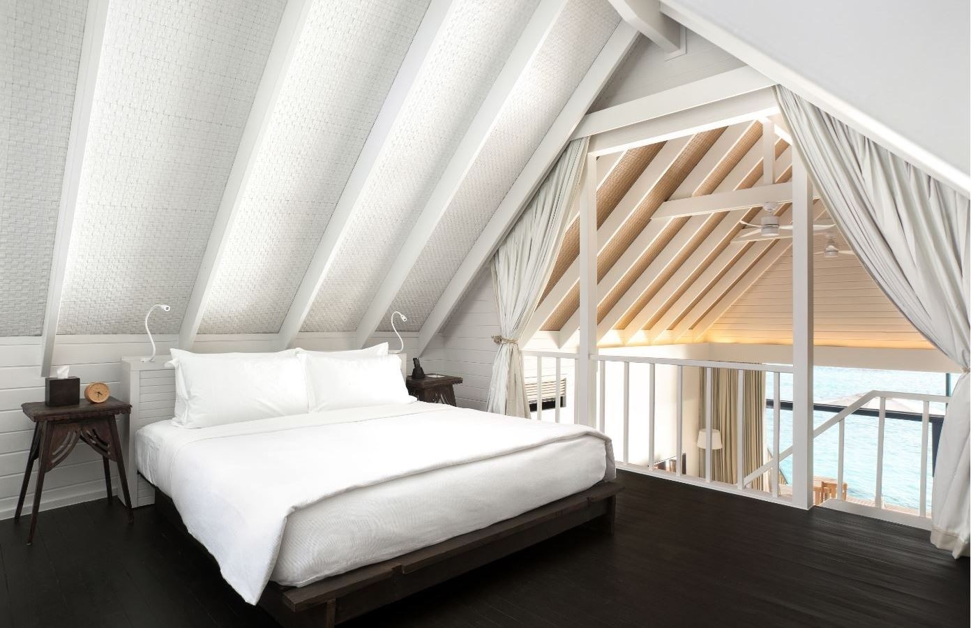 rooms-loft-water-villa