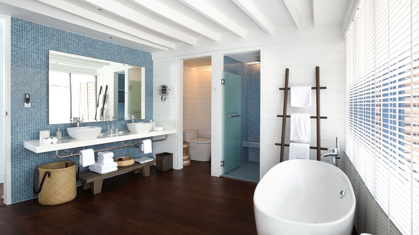 rooms-loft-water-villa