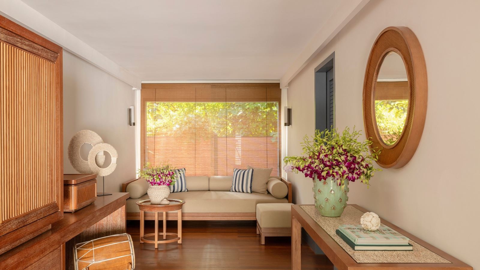 rooms-beach-pool-villa-1br