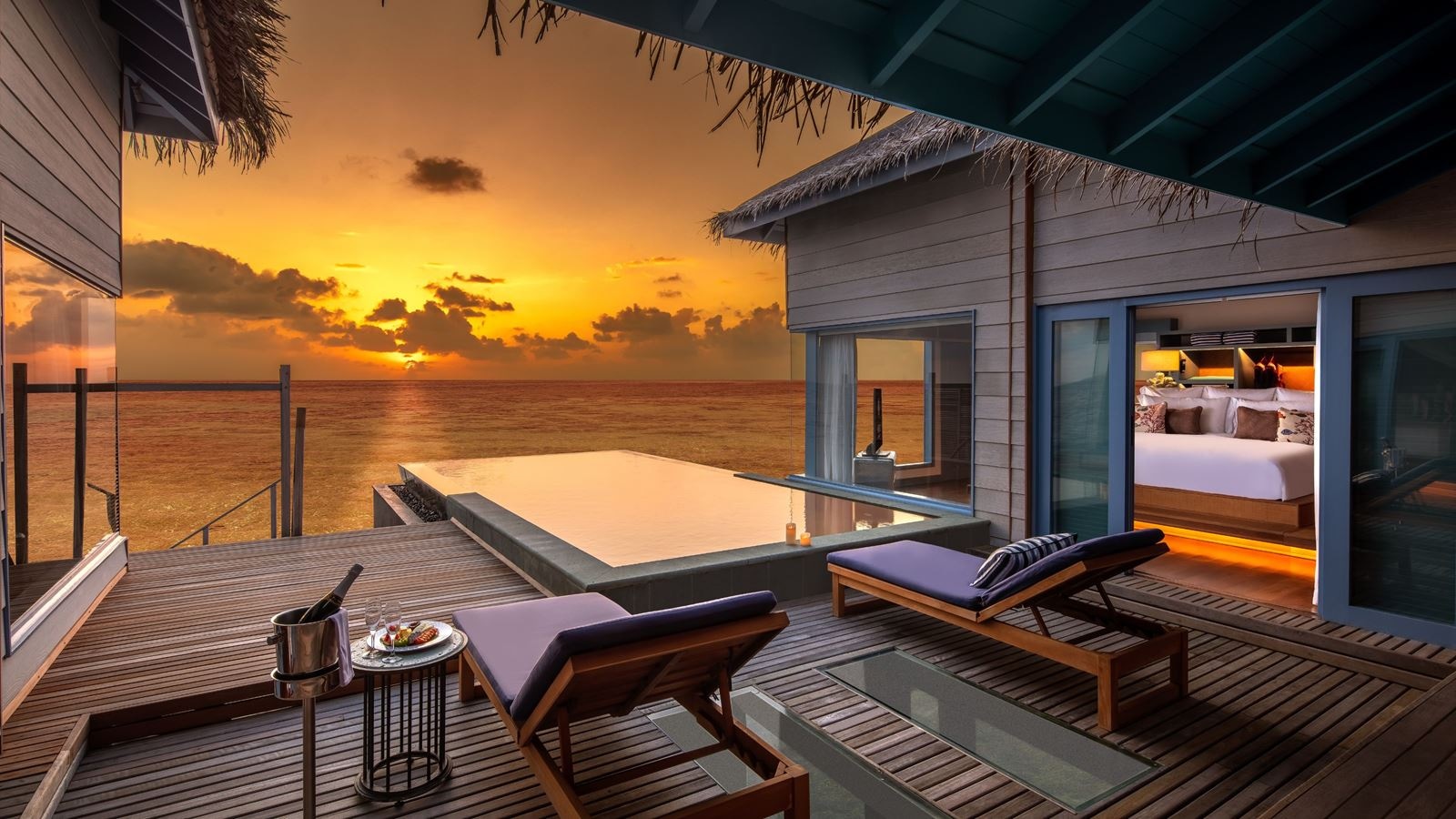 rooms-sunset-overwater-retreat-2br